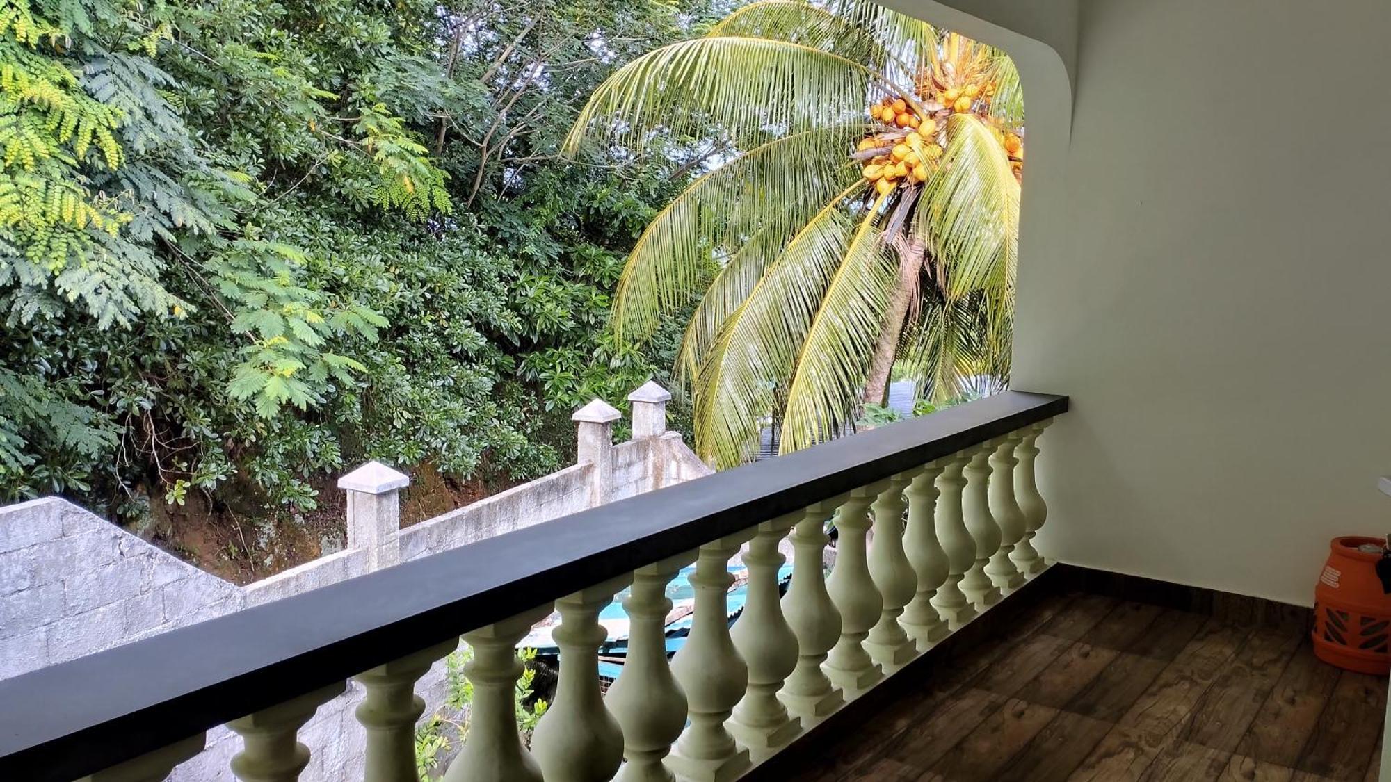 Dovass Self Catering Apartments Takamaka Rom bilde