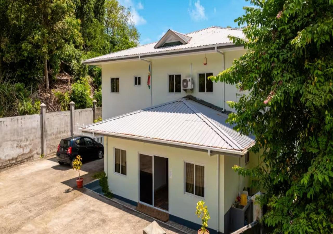 Dovass Self Catering Apartments Takamaka Eksteriør bilde